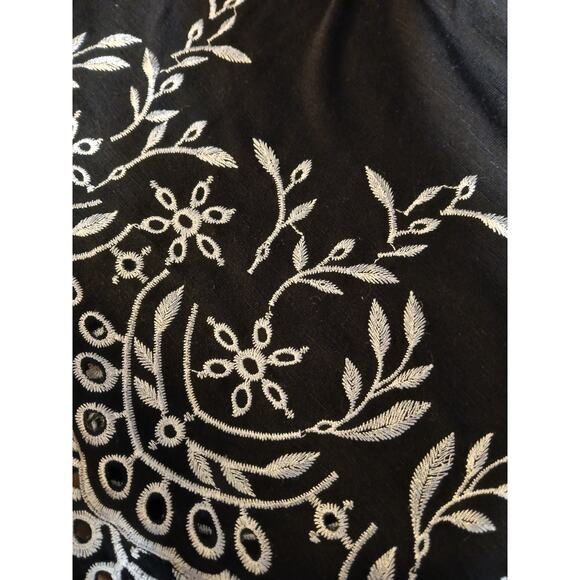 White House Black Market WHBM Embroidered Peasant Blouse Off Shoulder XS - Picture 7 of 10